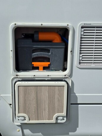 laika-ecovip-712-queensbed-senkeseng-alde-stort-kj248leskap-l-sittegruppe-diesel-2019-big-97