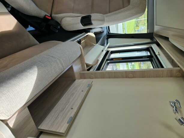 laika-ecovip-712-queensbed-senkeseng-alde-stort-kj248leskap-l-sittegruppe-diesel-2019-big-93