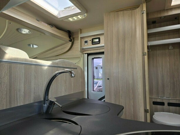 laika-ecovip-712-queensbed-senkeseng-alde-stort-kj248leskap-l-sittegruppe-diesel-2019-big-21