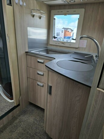 laika-ecovip-712-queensbed-senkeseng-alde-stort-kj248leskap-l-sittegruppe-diesel-2019-big-41