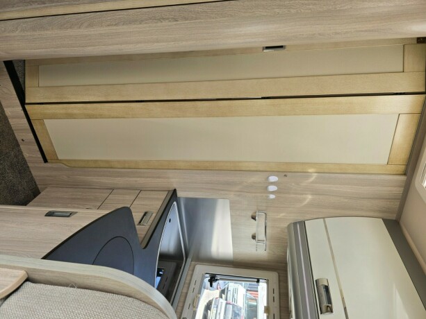 laika-ecovip-712-queensbed-senkeseng-alde-stort-kj248leskap-l-sittegruppe-diesel-2019-big-64