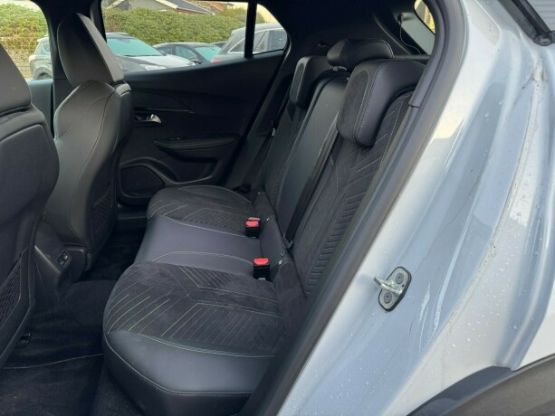 peugeot-e-2008-elektrisitet-2024-big-22