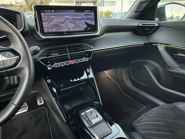 peugeot-e-2008-elektrisitet-2024-big-12