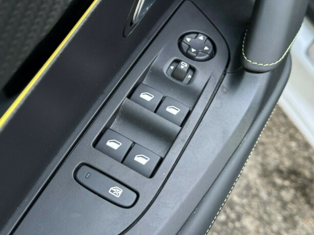 peugeot-e-2008-elektrisitet-2024-big-20