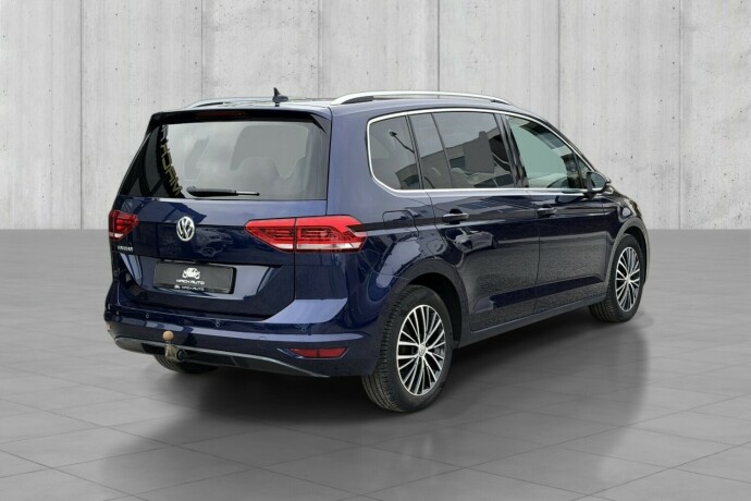 volkswagen-touran-bensin-2020-big-4