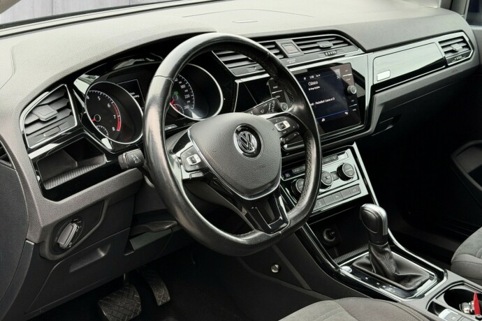 volkswagen-touran-bensin-2020-big-6
