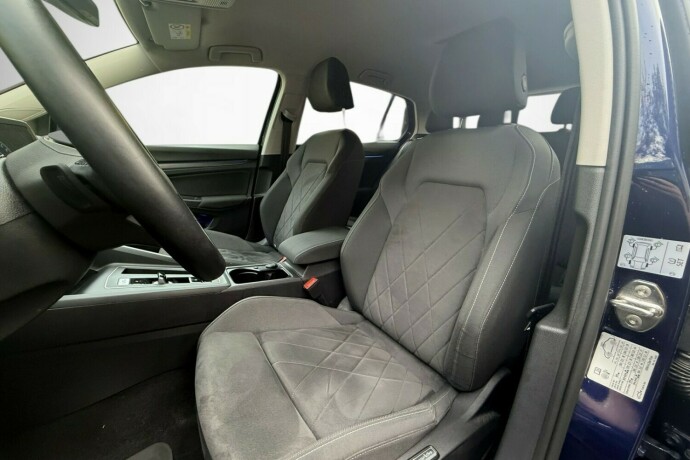 volkswagen-golf-bensin-2022-big-13