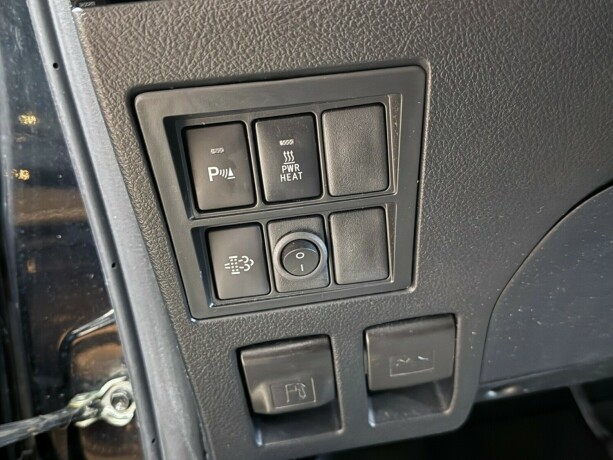 toyota-hilux-diesel-2021-big-19