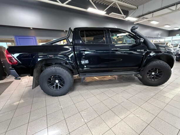 toyota-hilux-diesel-2021-big-7