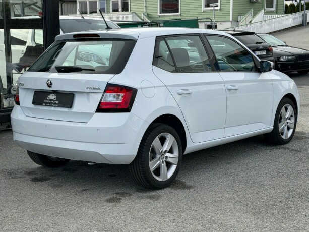 skoda-fabia-bensin-2017-big-4