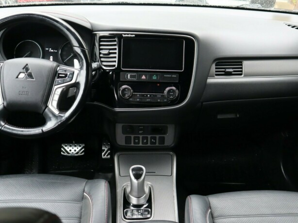 mitsubishi-outlander-elektrisitetbensin-2017-big-13