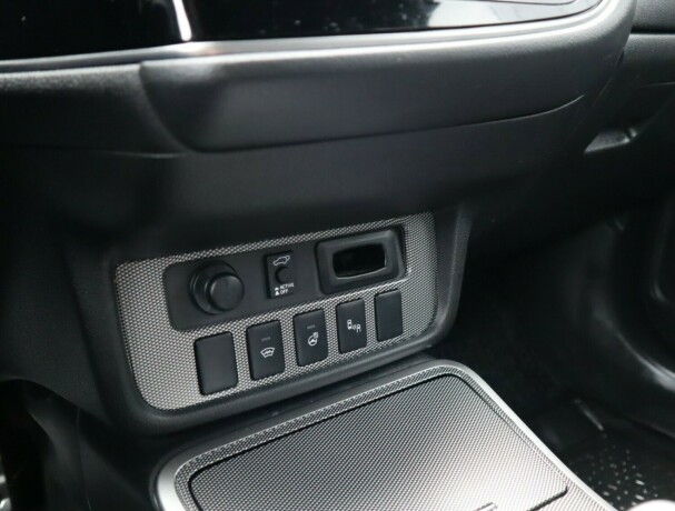 mitsubishi-outlander-elektrisitetbensin-2017-big-18