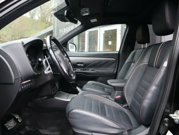 mitsubishi-outlander-elektrisitetbensin-2017-big-7