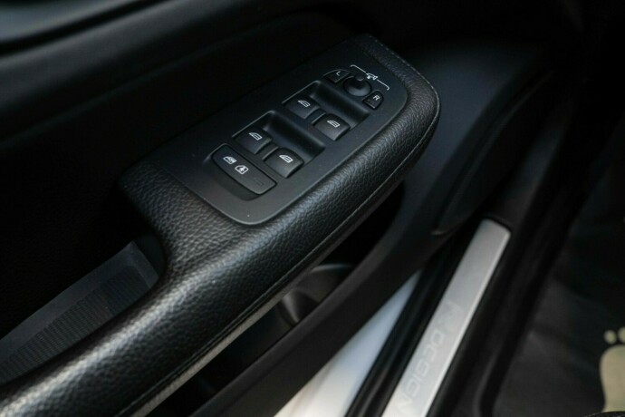 volvo-v60-elektrisitetbensin-2020-big-27
