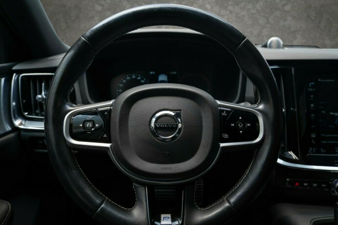 volvo-v60-elektrisitetbensin-2020-big-14