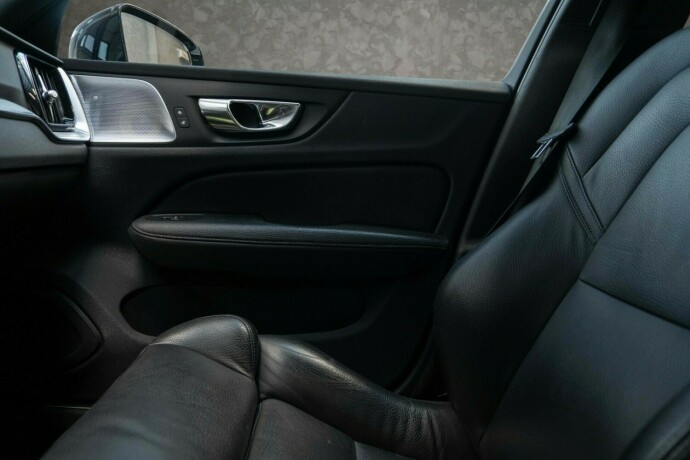 volvo-v60-elektrisitetbensin-2020-big-18