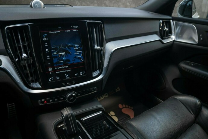 volvo-v60-elektrisitetbensin-2020-big-17