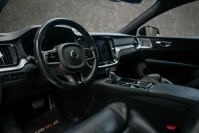 volvo-v60-elektrisitetbensin-2020-big-31
