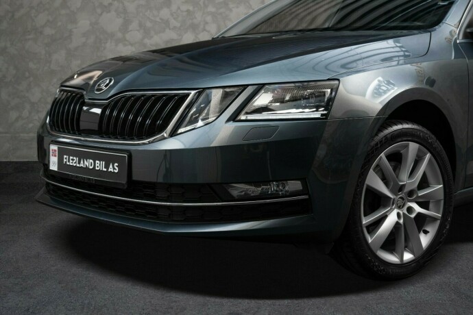 skoda-octavia-bensin-2018-big-2