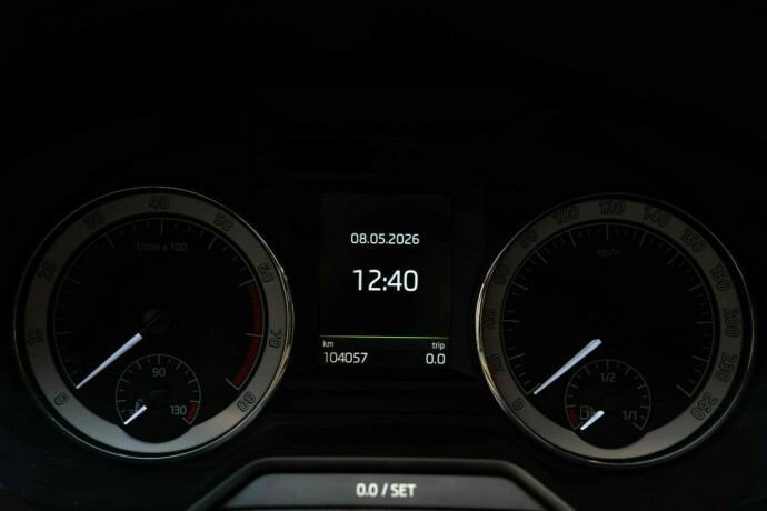 skoda-octavia-bensin-2018-big-11