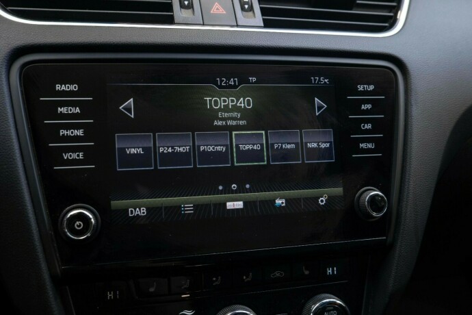 skoda-octavia-bensin-2018-big-18