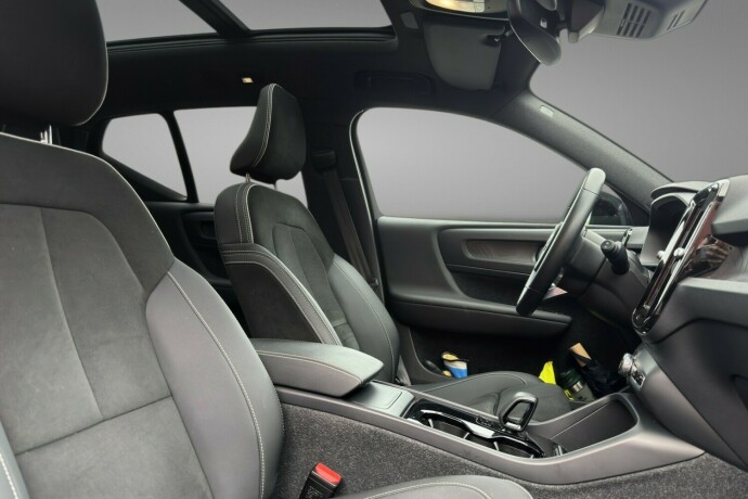 volvo-xc-40-elektrisitet-2023-big-9