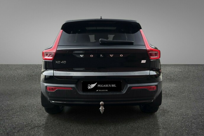 volvo-xc-40-elektrisitet-2023-big-5