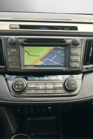 toyota-rav4-diesel-2014-big-13