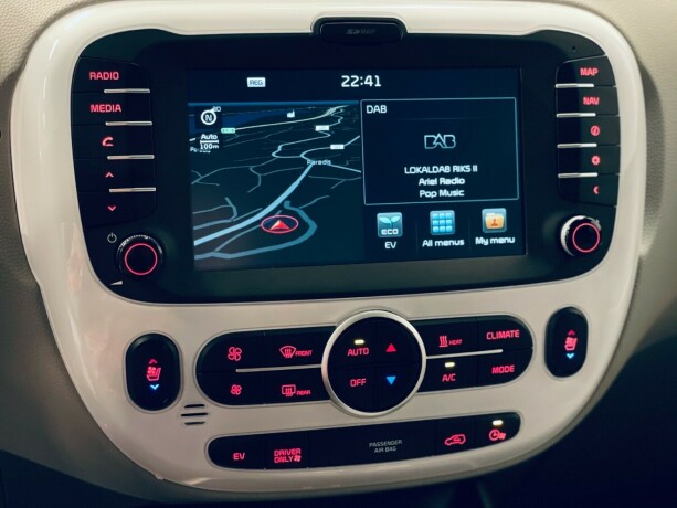 kia-soul-elektrisitet-2017-big-24