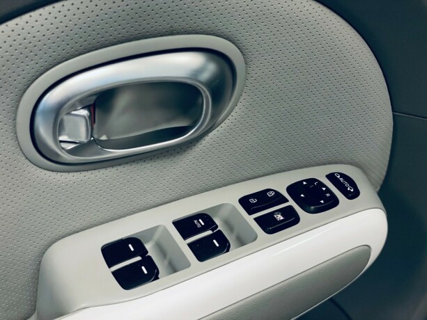 kia-soul-elektrisitet-2017-big-23