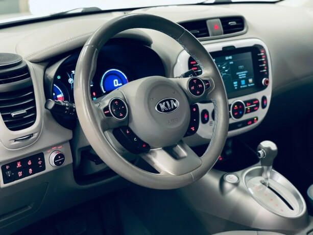 kia-soul-elektrisitet-2017-big-10