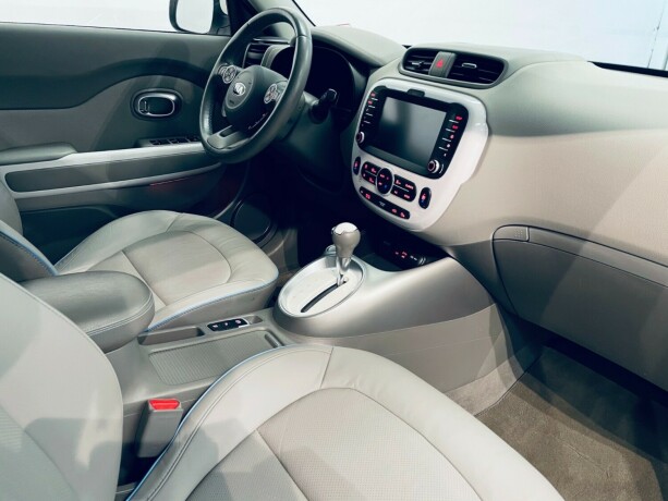 kia-soul-elektrisitet-2017-big-14