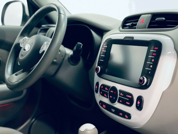 kia-soul-elektrisitet-2017-big-13