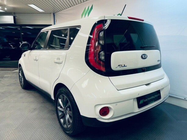 kia-soul-elektrisitet-2017-big-5