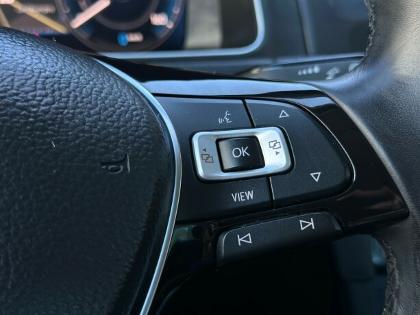 volkswagen-golf-elektrisitet-2019-big-28
