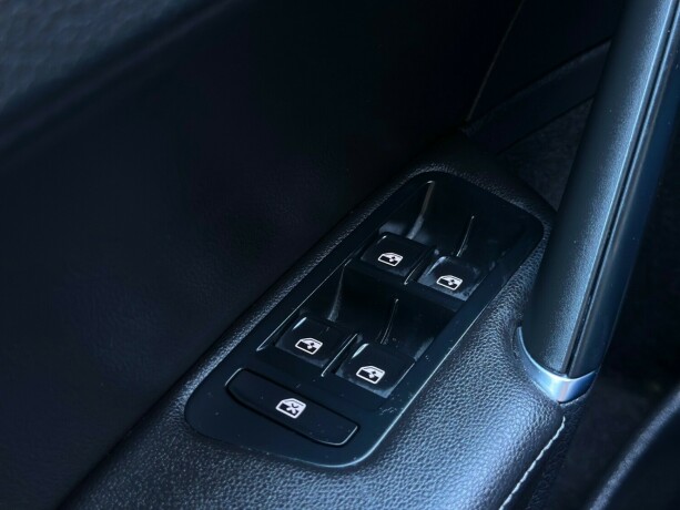 volkswagen-golf-elektrisitet-2019-big-29