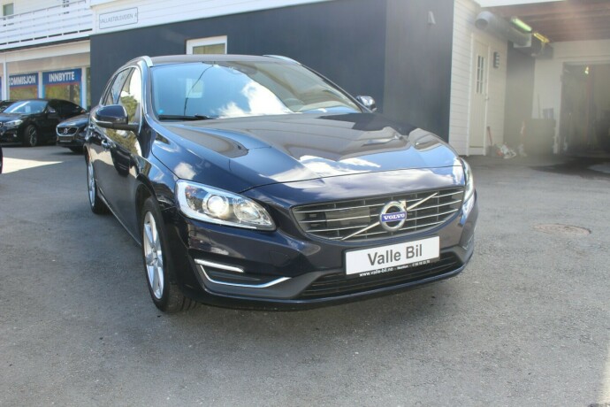 volvo-v60-bensin-2017-big-0