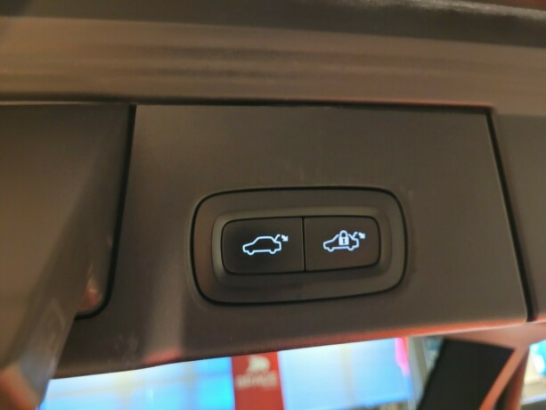 volvo-v90-plug-in-petrol-2019-big-20