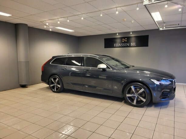 volvo-v90-plug-in-petrol-2019-big-2