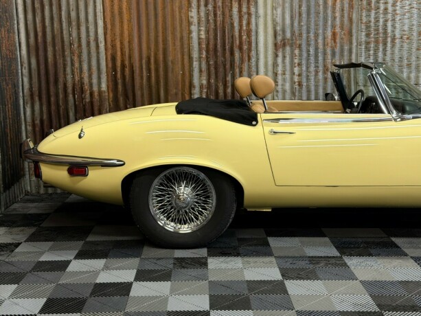 jaguar-e-type-bensin-1974-big-13