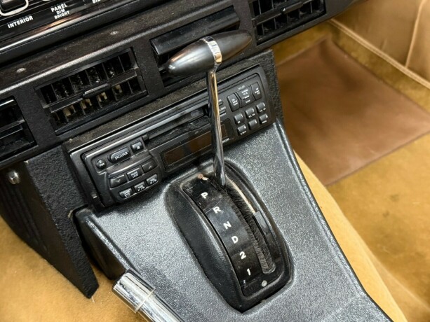 jaguar-e-type-bensin-1974-big-37