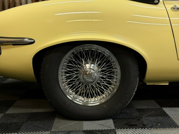 jaguar-e-type-bensin-1974-big-14