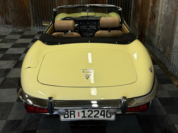 jaguar-e-type-bensin-1974-big-28