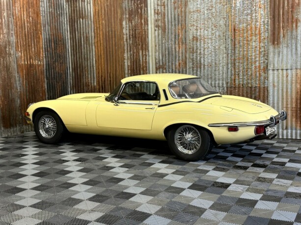 jaguar-e-type-bensin-1974-big-50