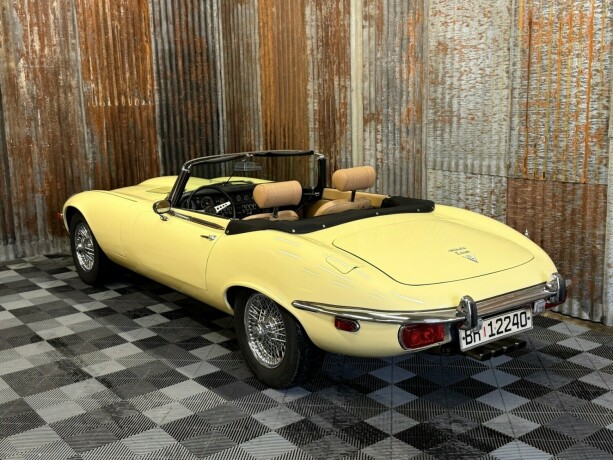 jaguar-e-type-bensin-1974-big-21