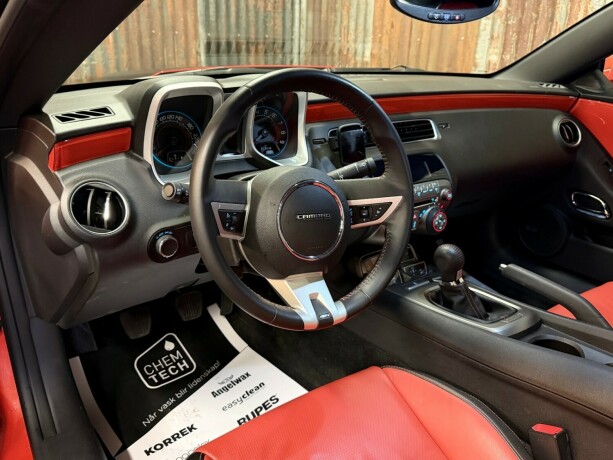 chevrolet-camaro-bensin-2010-big-26