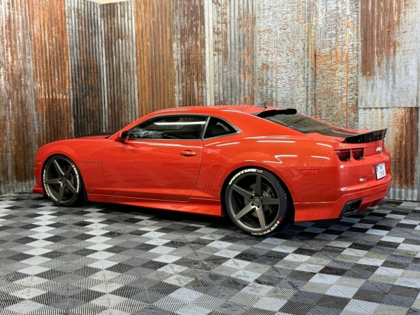 chevrolet-camaro-bensin-2010-big-14