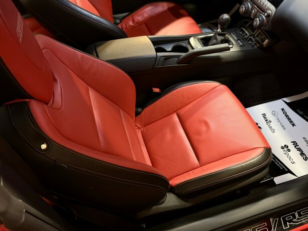 chevrolet-camaro-bensin-2010-big-35