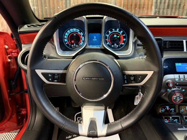 chevrolet-camaro-bensin-2010-big-28