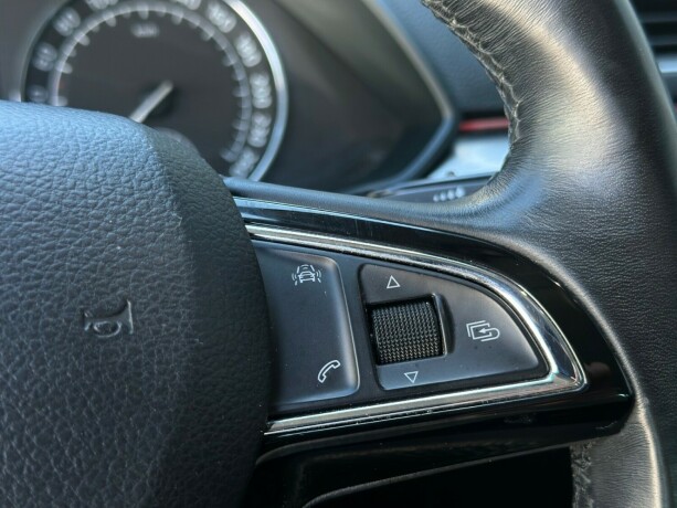 skoda-superb-diesel-2018-big-23